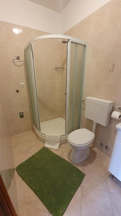 Apartments Jadranka Novalja Ngoại thất bức ảnh