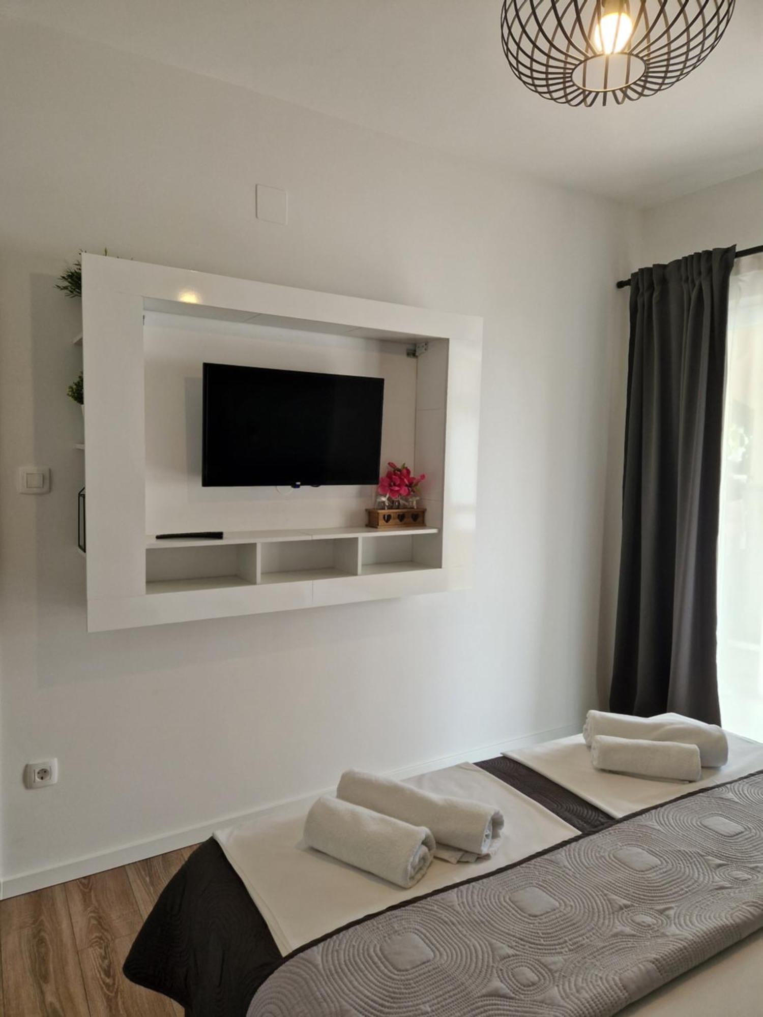 Apartments Jadranka Novalja Ngoại thất bức ảnh