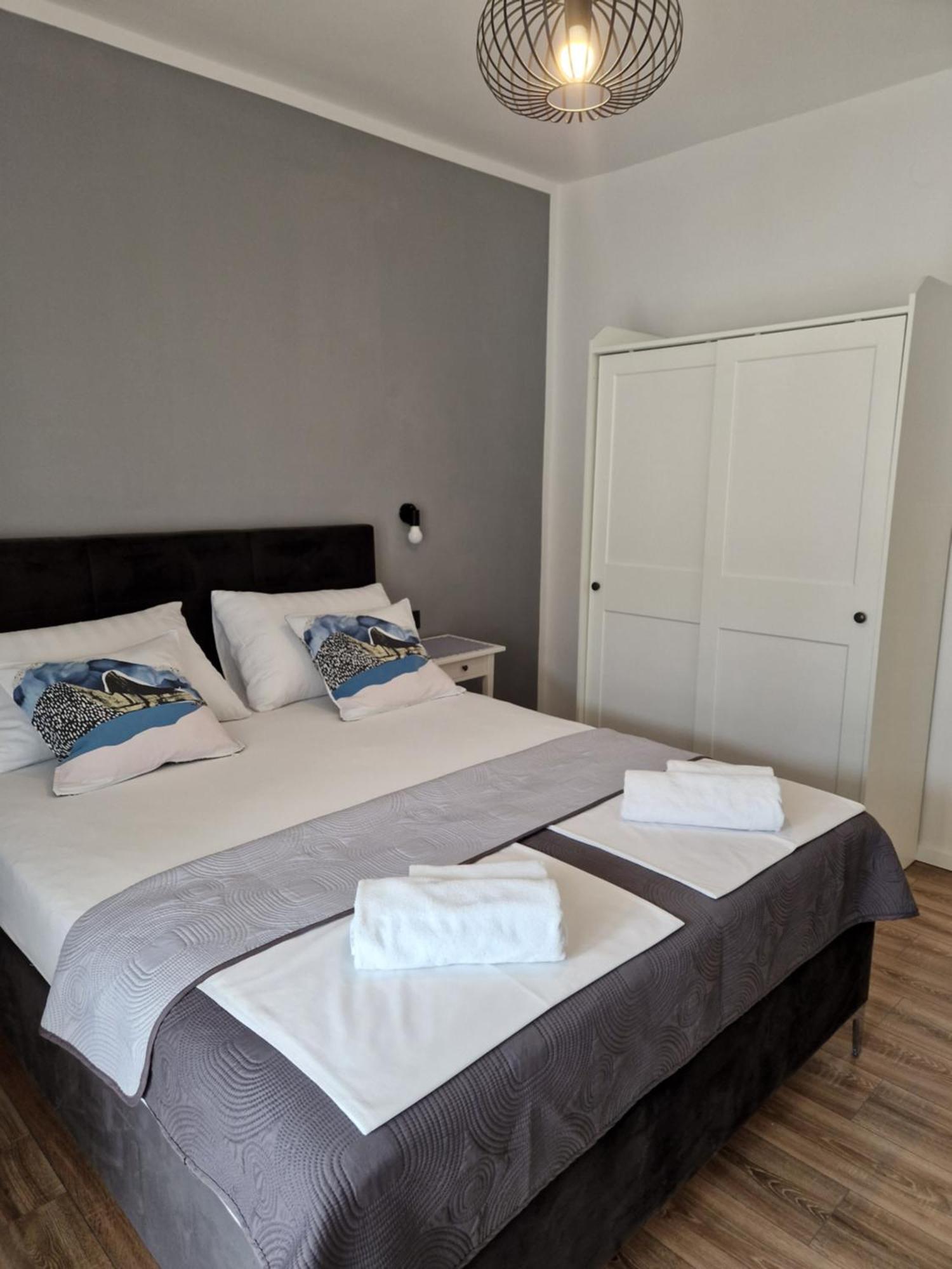Apartments Jadranka Novalja Ngoại thất bức ảnh