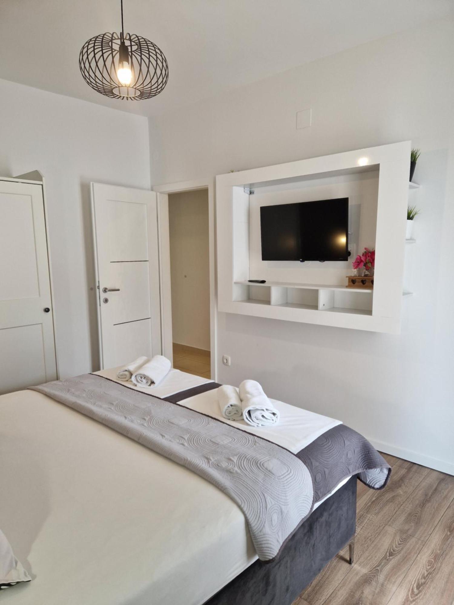 Apartments Jadranka Novalja Ngoại thất bức ảnh