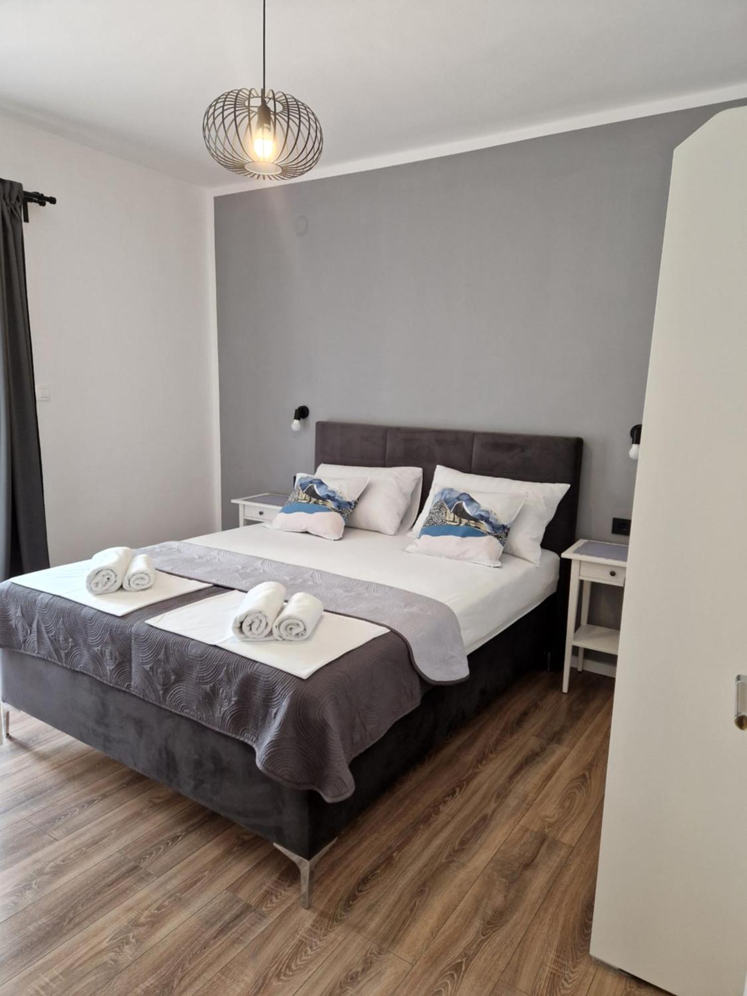 Apartments Jadranka Novalja Ngoại thất bức ảnh