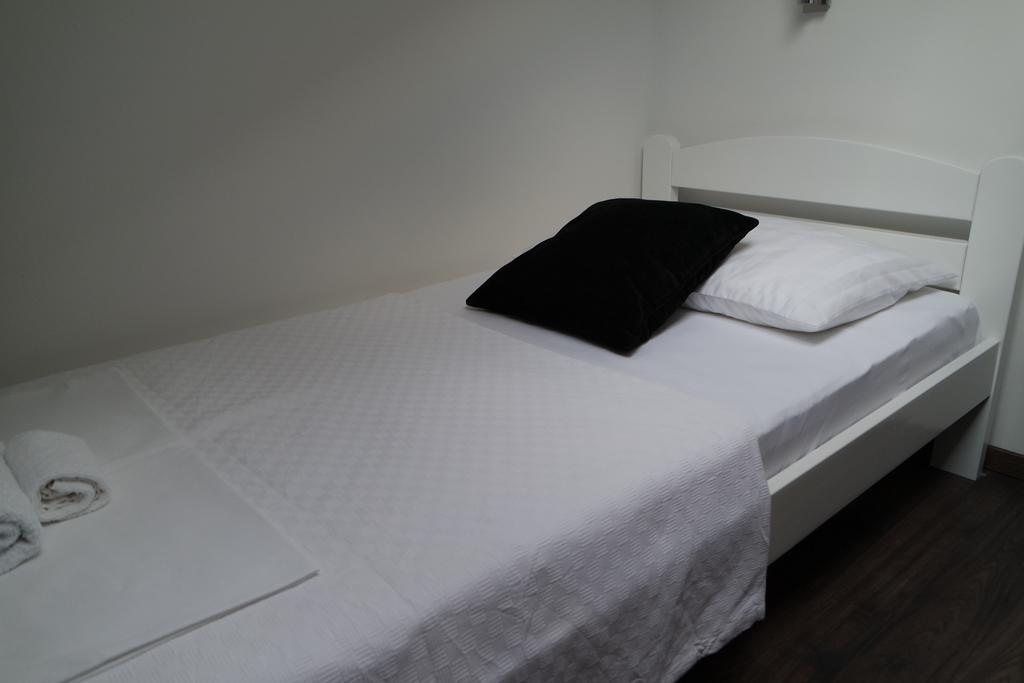 Apartments Jadranka Novalja Ngoại thất bức ảnh