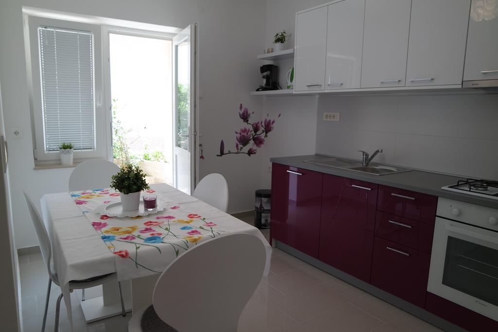 Apartments Jadranka Novalja Ngoại thất bức ảnh