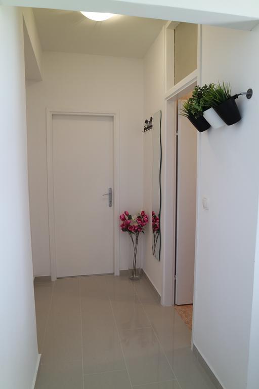 Apartments Jadranka Novalja Ngoại thất bức ảnh