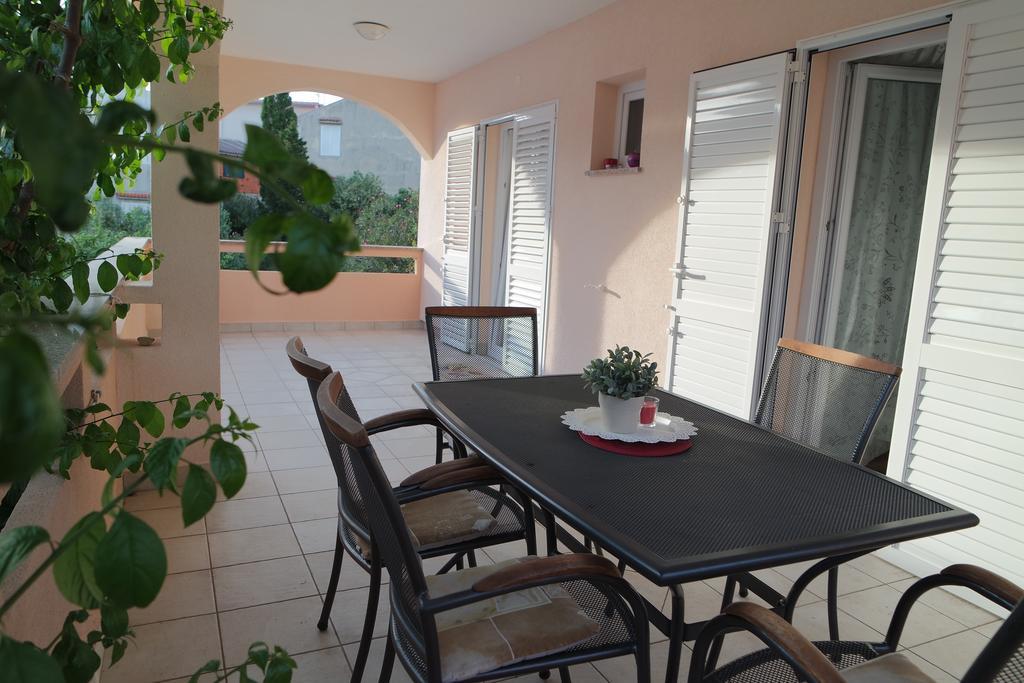 Apartments Jadranka Novalja Ngoại thất bức ảnh