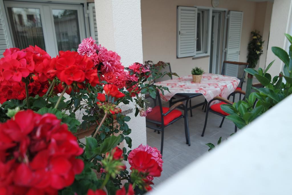 Apartments Jadranka Novalja Ngoại thất bức ảnh